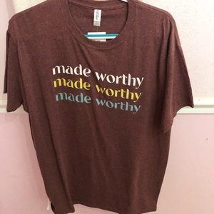 Cute maroon faith t shirt!